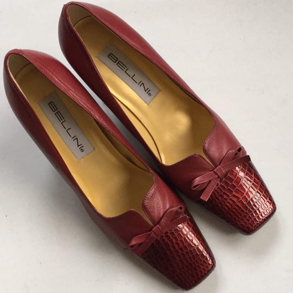 Bellini Red Heels with Bow Accent - Picture 2 of 8